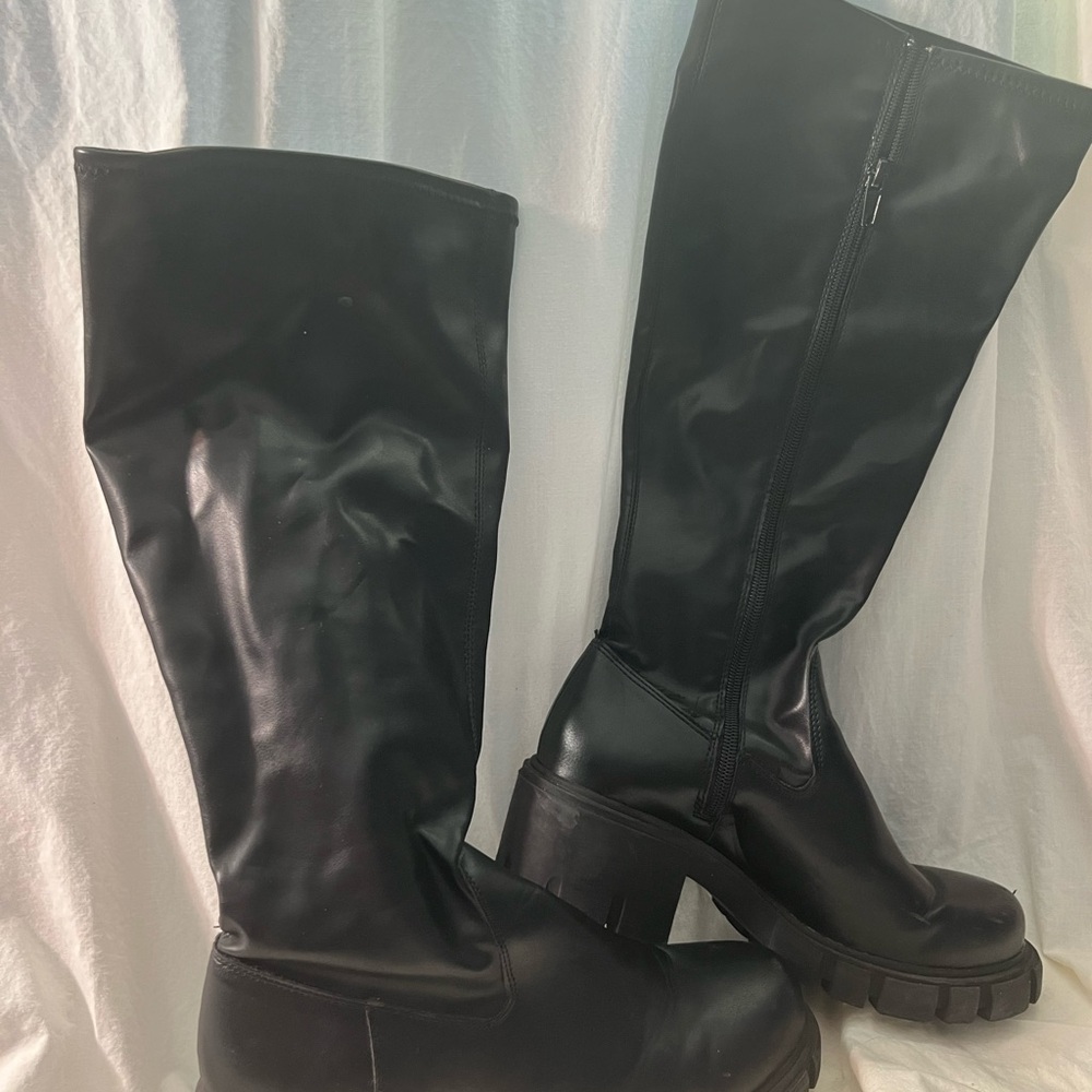 Ina Black Heeled Boots Women’s Size 8
